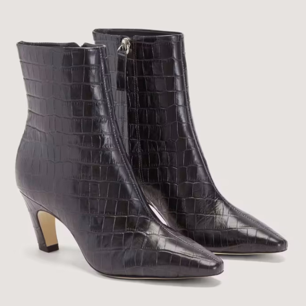 Brand new! Sold our Everlane Banana Heel Boot - Size 8 / Black patent crocodile